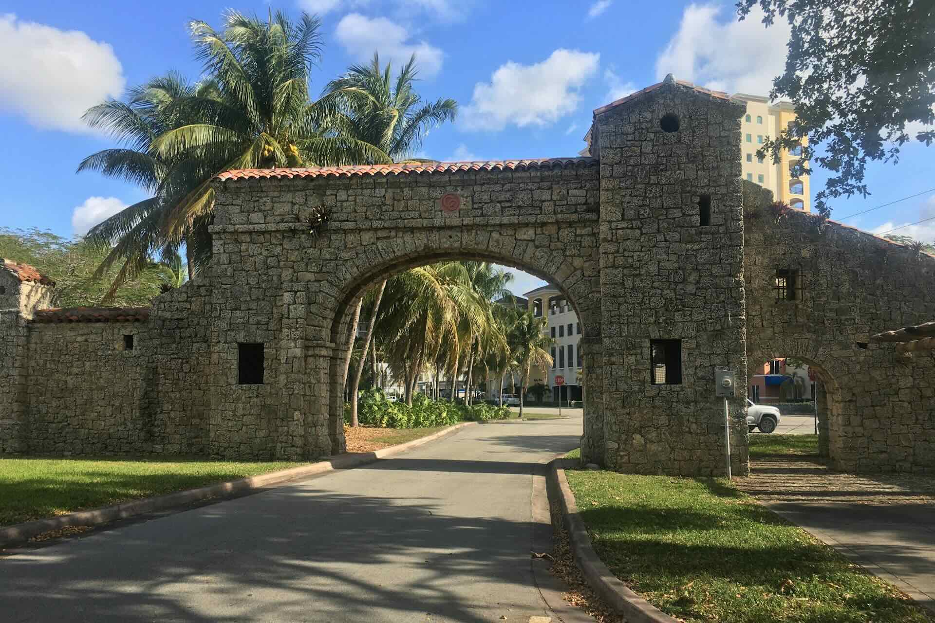 Buying Near Miami’s Top Schools for Chinese Families Relocating